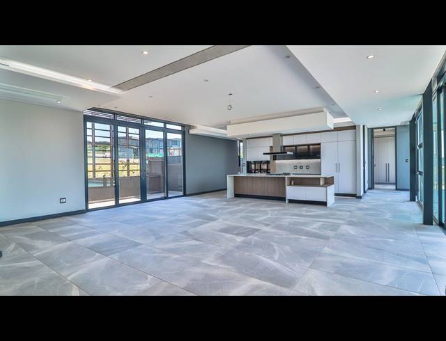 5 BEDROOM FREESTANDING FOR SALE IN UMHLANGA RIDGE